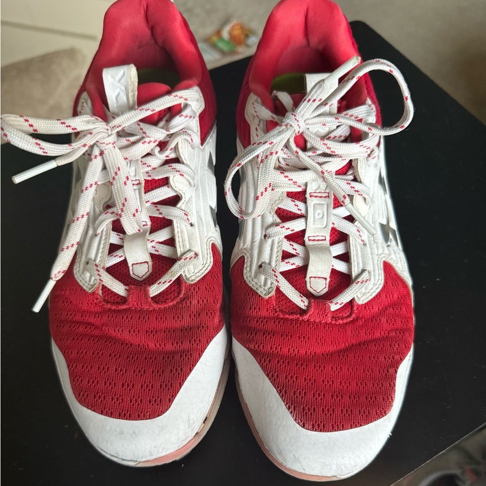 Softball/Baseball Spikes Under Armour Red and White